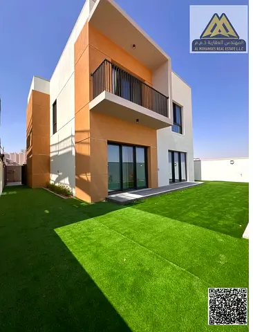 Master Bedrooms | Majlis | Maid’s Room | Private Yard | Living Hall | Spacious Layout