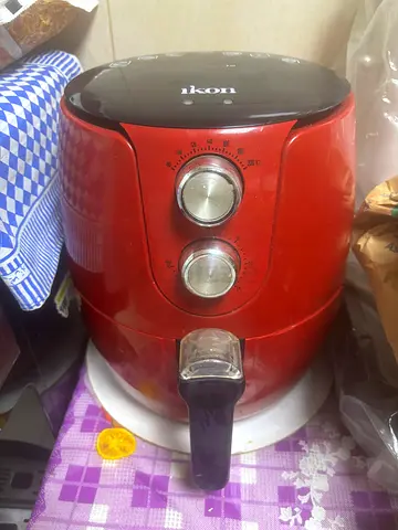 Red Ikon Air Fryer - Good Working Condition