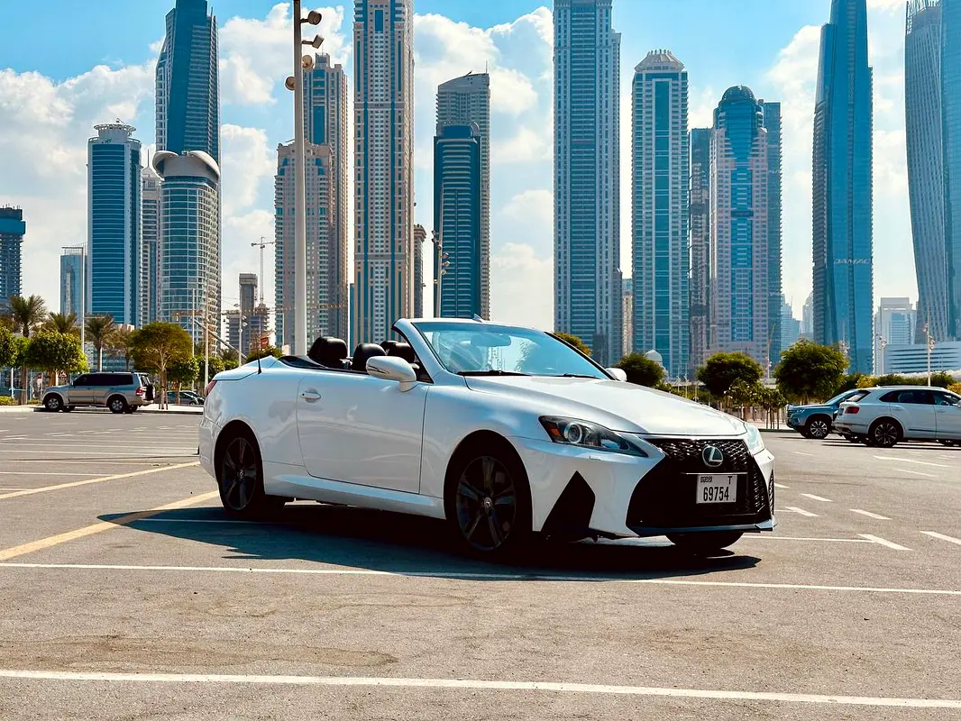 Lexus IS-Series 2013 — photo 1 of 5