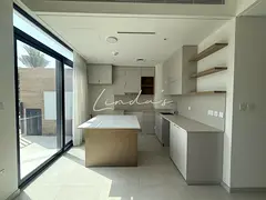 Single Row | 3 bed + maid | Vacant