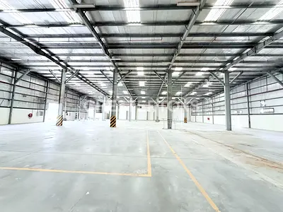 NO AGENT | WAREHOUSE PERFECT FOR A FACTORY