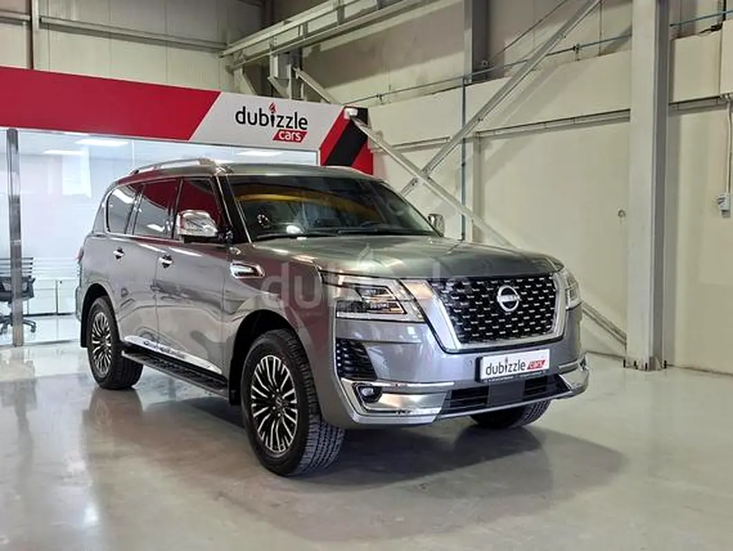 Nissan Patrol 2023 — photo 1 of 12