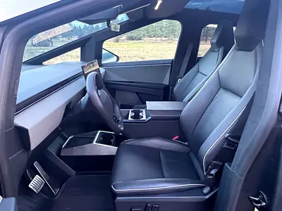 صورة 8 لـ 2024 Tesla CYBERTRUCK