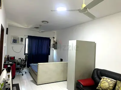 Large Studio Sharing for Executive Bachelor Near Burjuman Metro Station