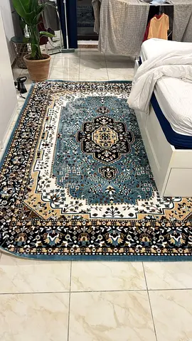 Mediterranean carpet wool 2m by 3m mint condition