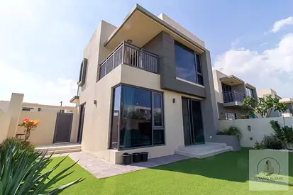 Corner Townhouse | Maple 1 | Private Garden View