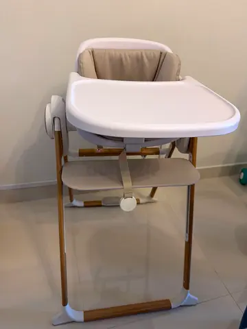 Wooden-frame Adjustable Baby High Chair with Cushioned Seat (Brand: Mamas and Papas)