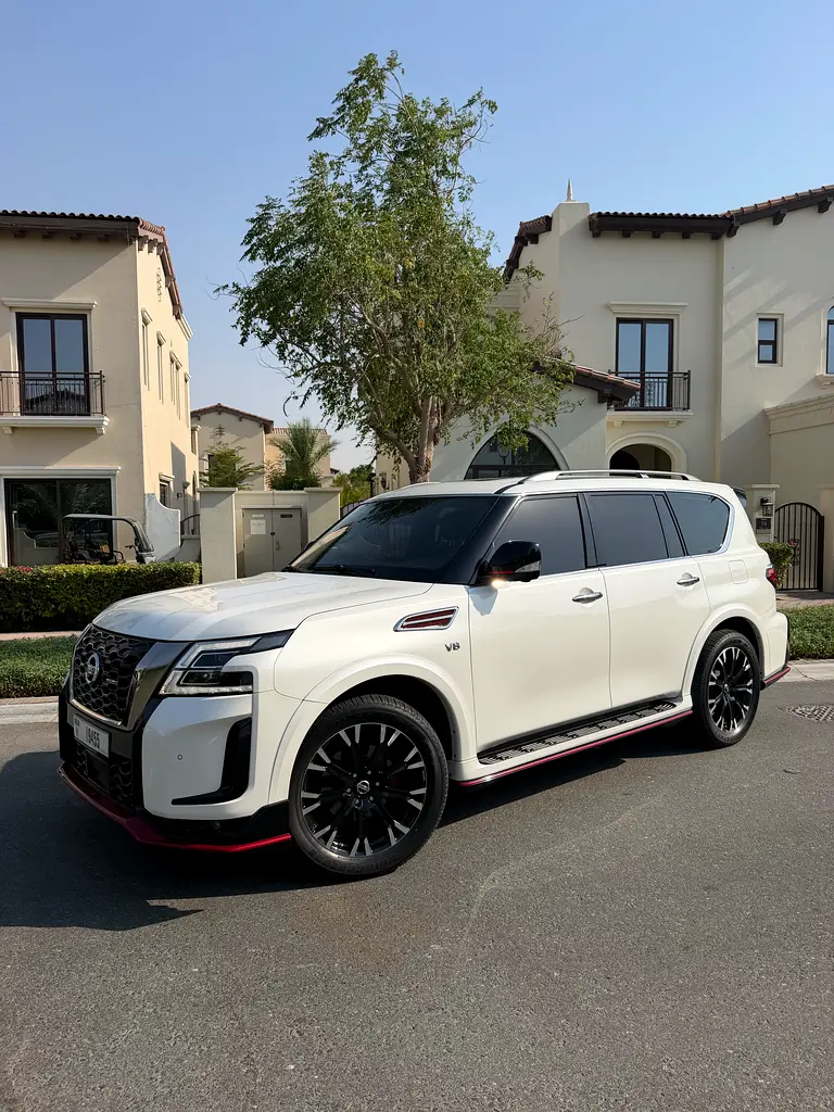 Nissan Patrol 2021 — photo 1 of 14