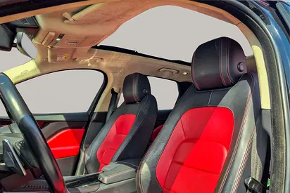 2020 Jaguar F-PACE photo 11