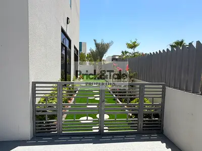 Upgraded & furnished | Corner Park view | New Toilets | Flexible payments | Hot Deal