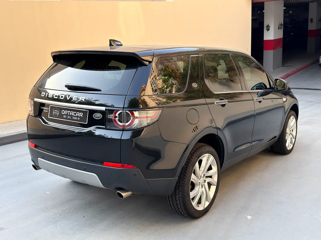 Land Rover Discovery Sport 2017 — photo 1 of 16