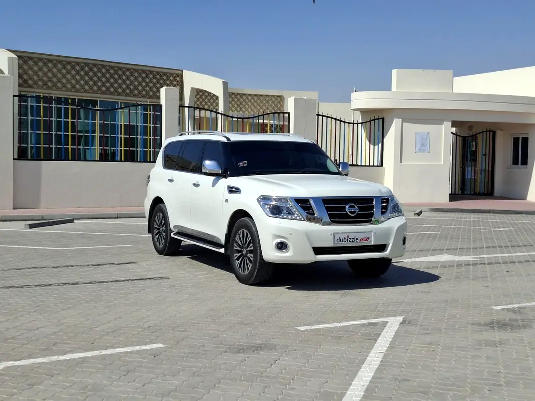 Nissan Patrol 2019 — photo 1 of 15