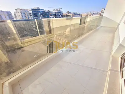 Get Reay To Move | Spacious Unit | Prime Location