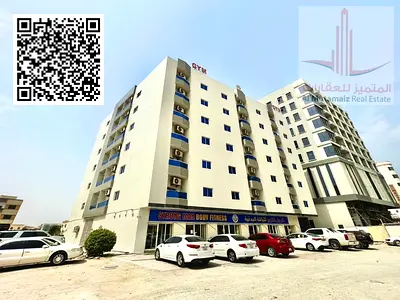 ستوديو واسع مع بلكون للإيجار السنوي في منطقة الروضة 2 بناية نظيفة موقع مميز في الروضة 2