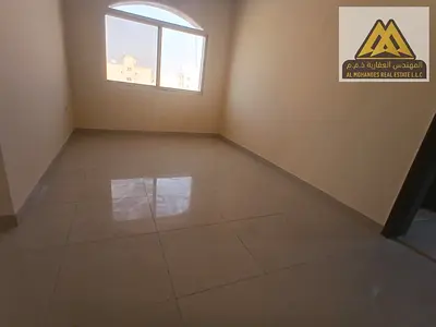 غرفة نوم صالة واسعة مساحة مناسبة تشطيب جيد موقع حيوي قريب من جميع الخدمات سهولة الوصول إلى الطرق الرئيسية