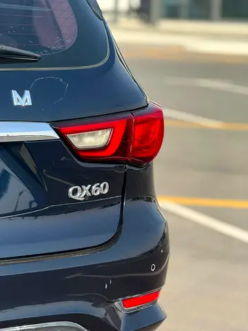 2016 Infiniti QX60 照片 2