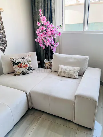 Pan Emirates L sofa - good condition