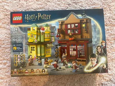 BARGAIN BRAND NEW LEGO 76452 HP QUALITY QUIDDITCH AND ICE CREAM PARLOUR