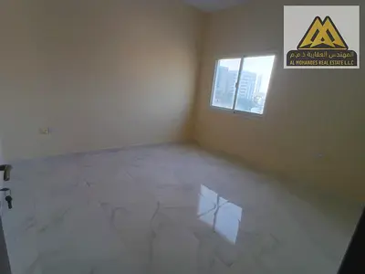 شقة غرفة وصالة للإيجار السنوي في الراشدية 3 عجمان، تتميز بمساحة كبيرة وتشطيب مميز داخل شقة جديدة بموقع حيوي قريب من جميع الخدمات.