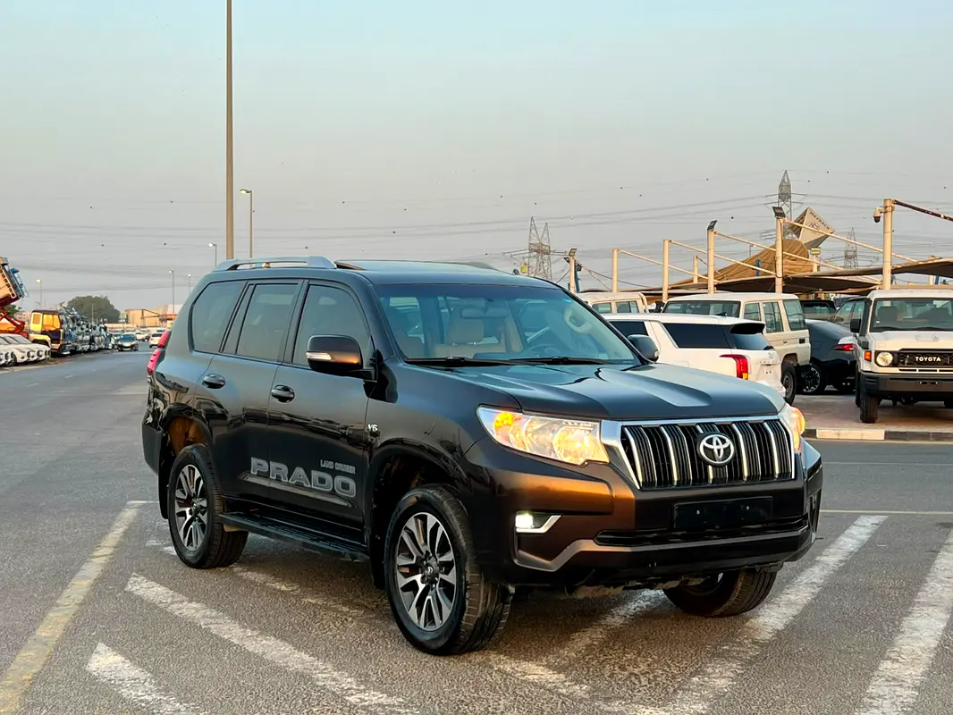 Toyota Prado 2022 — photo 1 of 20