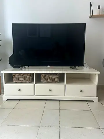 IKEA White TV Unit for sale/ Entertainment Console with 3 Drawers