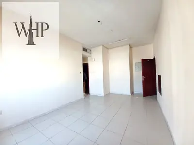 Lavish 1Br Brand New Building Near Safari Mall
