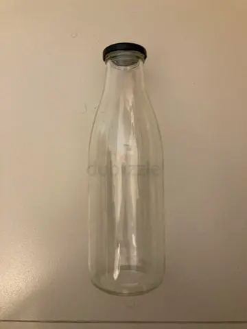 ***Pack of 3 Clear Glass Water Bottle with Lid - 1L (used)