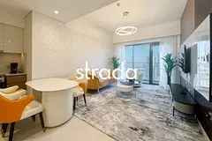 Luxury 2BR Apartment in Downtown Dubai