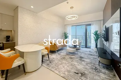 Luxury 2BR Apartment in Downtown Dubai