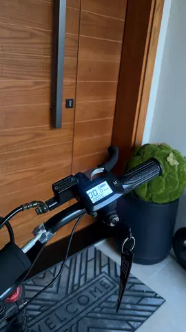 Kuggo wish 01 Electric Bike (e-bike) with Handlebar Display - perfect condition Working Condition