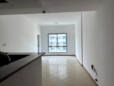 Vacant 1 Bedroom | Chiller Free Apartment