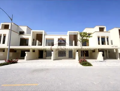 Modern 4BR Townhouse | Costa Brava | Close To Lagoons