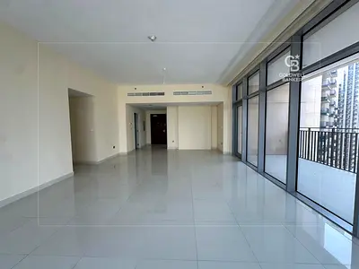 Closed Kitchen | High Floor | Boulevard View