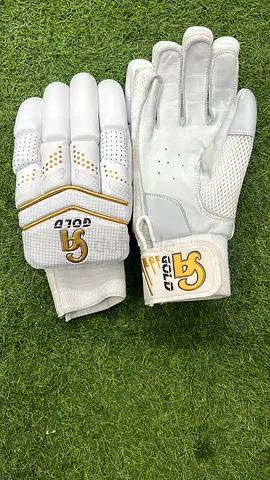 SG Gold Batting Gloves – new Size L