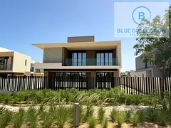 Best Location | Single Row | Backing on big pool