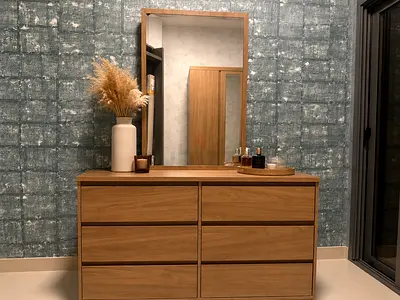 Oak 6-Drawer Dresser with Mirror - Excellent Condition
