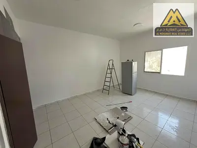 مساحه كبيره * مطبخ منفصل *   خزائن بالحايط *سعر خيال * صيانه فري * تكيف مركزي * تسهيل ف الدفعات