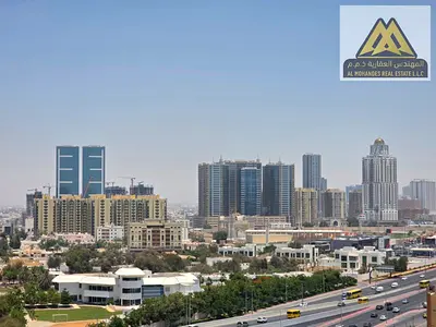 غرفه وصاله ماستر / بلكونه / مطبخ مغلق / مساحه كبيره / سعر مميز / ع الطريق الرئيسي /