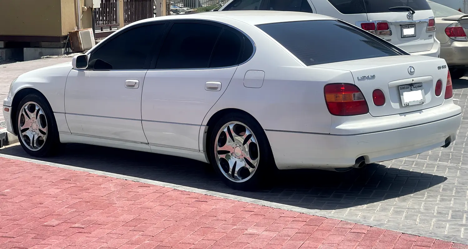 Lexus GS-Series 2000 — photo 1 of 6