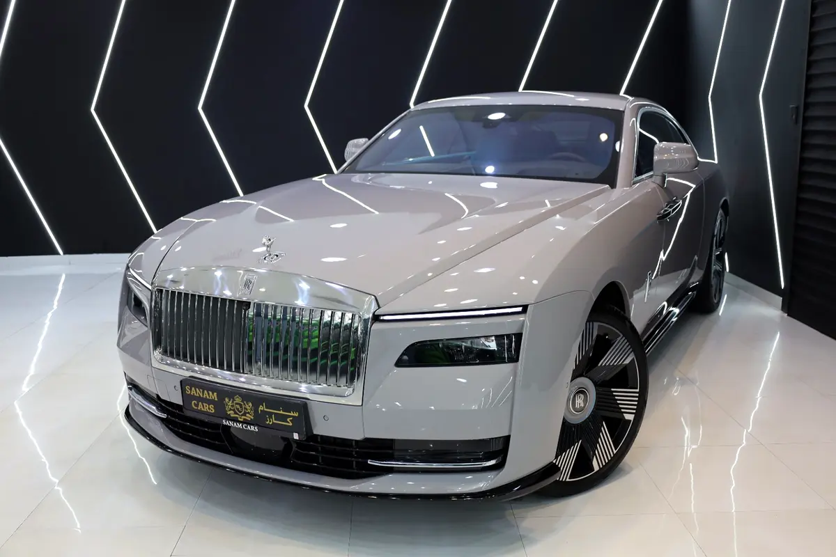 Rolls-Royce Spectre 2024 — photo 1 of 18