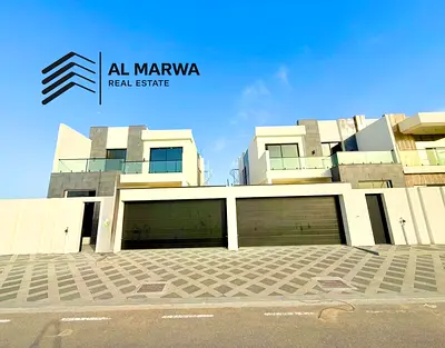 Brand New 5 Bedroom's Villa with Modern Style Finishing