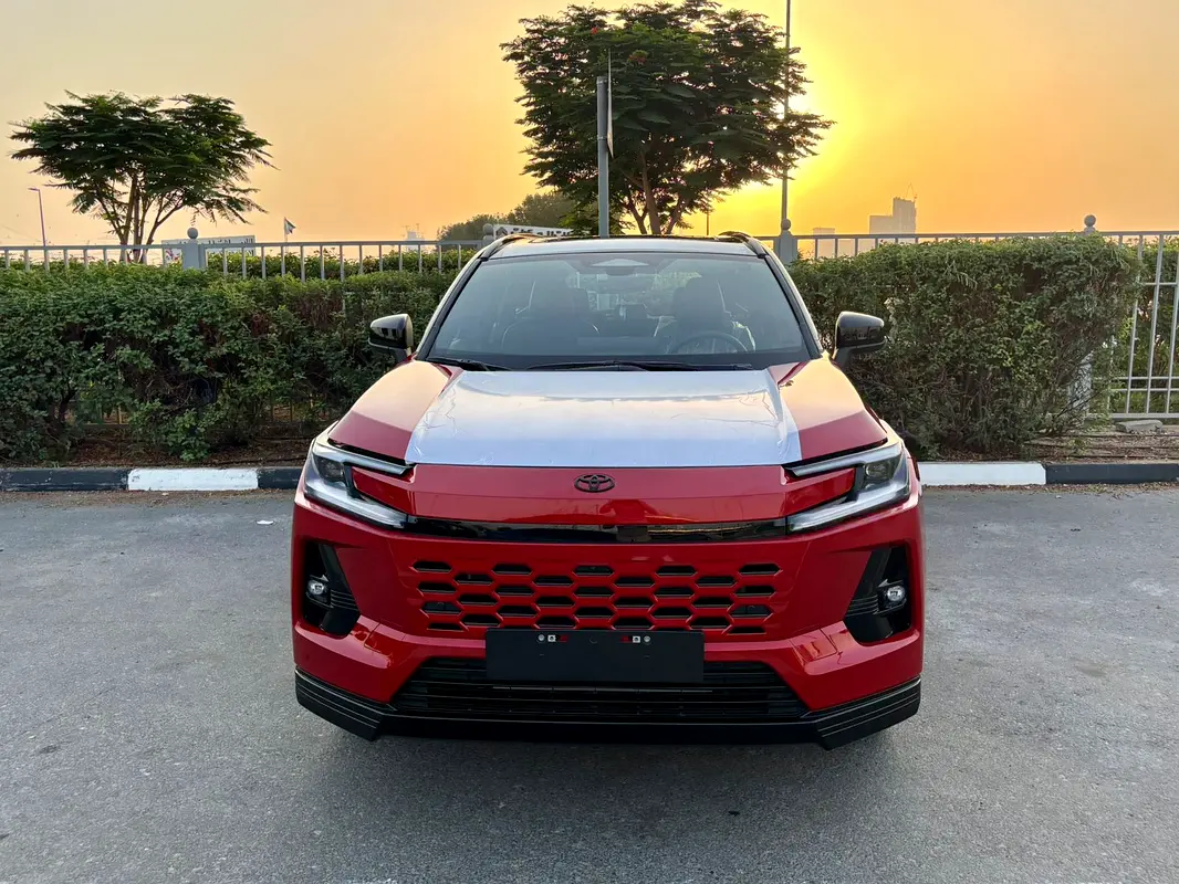 Toyota Rav 4 2026 — photo 1 of 16