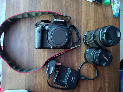 Canon EOS 600D with 2 lenses