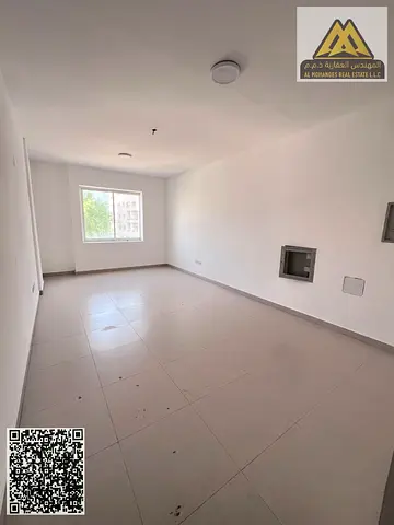 Master bedroom | Central air conditioning | Spacious area | Distinctive view