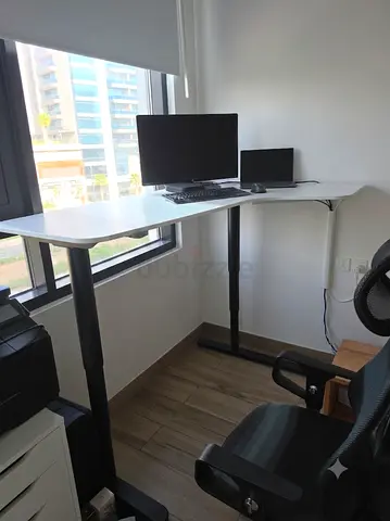 Standing Desk, motorized with Office Chair