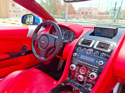 2011 Aston Martin DBS 照片 15