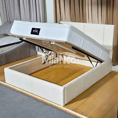Brand new King size hydrolic storage ed with Mattress Available