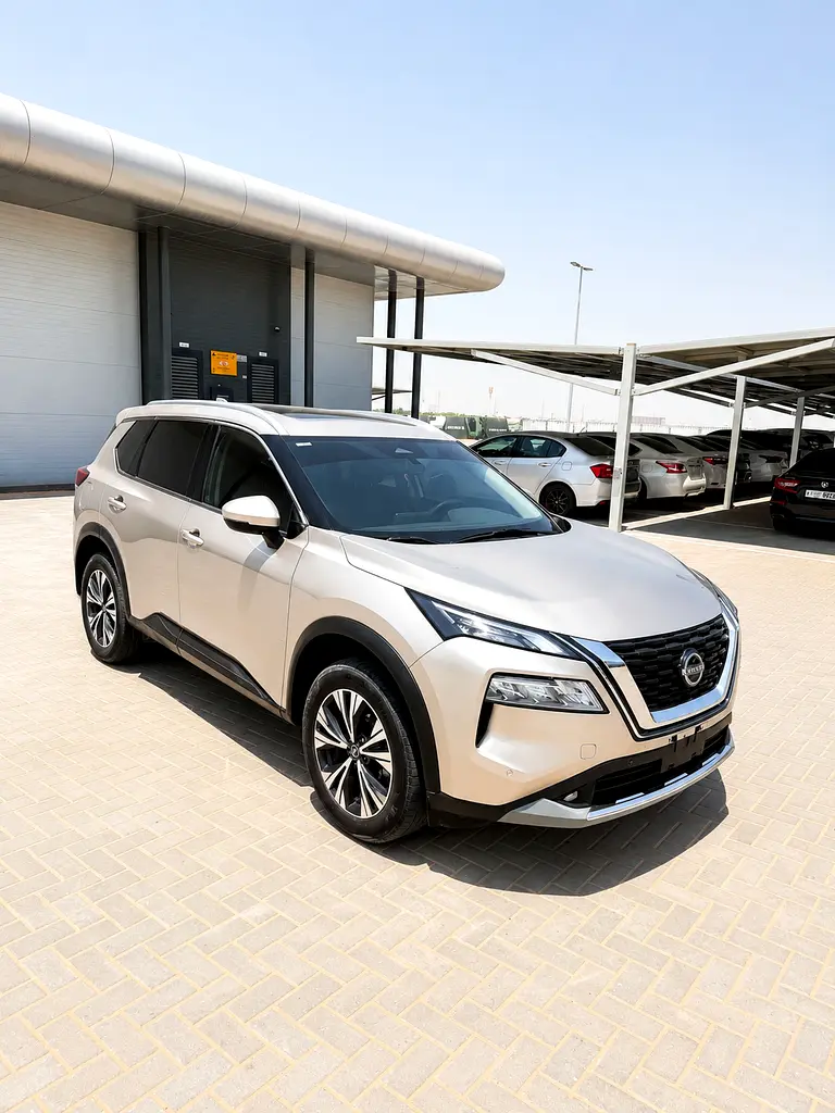 Nissan X-Trail 2023 — photo 1 of 9