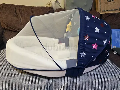 baby crib