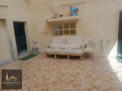 بيت عربي زاوية للبيع في الشارقة/ الغافية